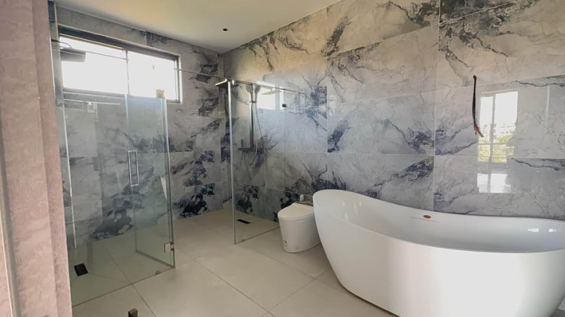 modern-luxury-penthouse-kigali-big-4