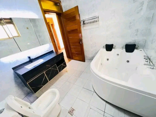 kibagabaga-5bedrooms-unfurnished-new-house-for-rent-at-1000usd-big-10