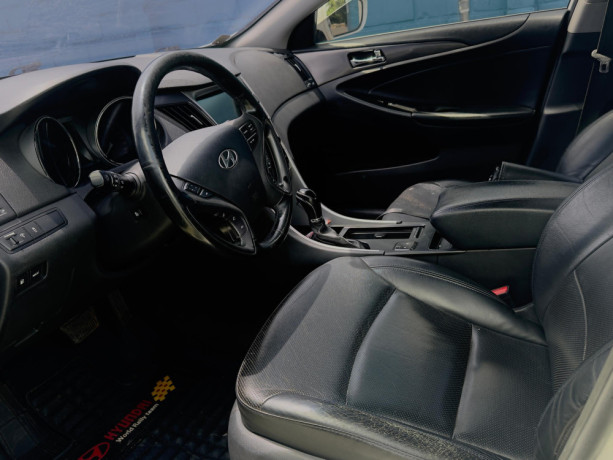 hyundai-sonata-big-2