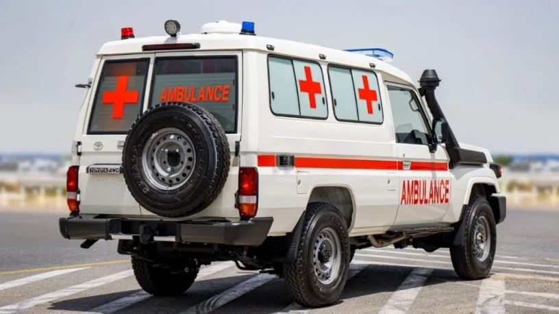 toyota-land-cruiser-70-toyota-lc78-hard-top-ambulance-42l-v6-diesel-mt-big-4