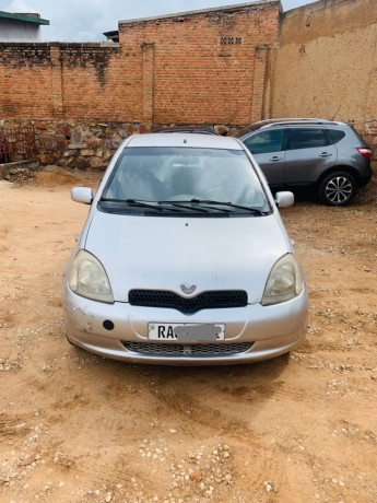 toyota-vitz-big-0