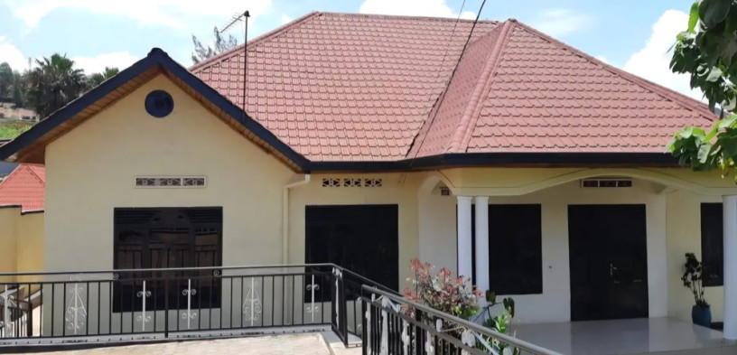 kimironko-bibare-hause-for-sale-big-0