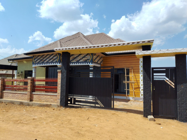 house-for-sale-kanombe-busanza-85-million-big-0