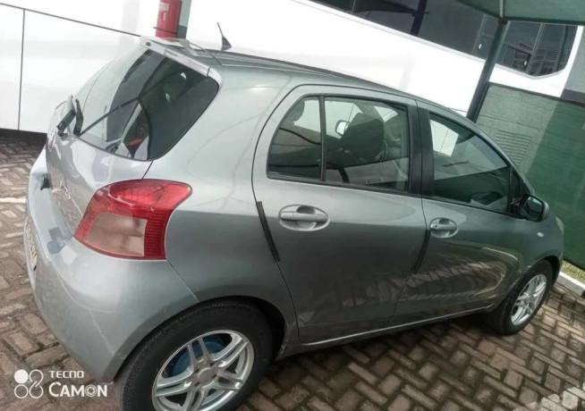 toyota-yaris-big-0