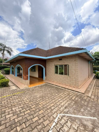 house-with-big-plot-for-sale-in-nyarutarama-big-3