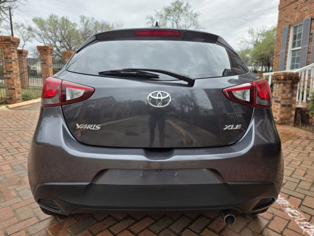 used-2020-toyota-yaris-big-2