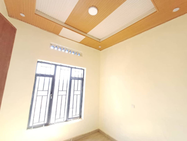 residential-house-for-rent-at-rwf-250000-in-kanombe-big-4