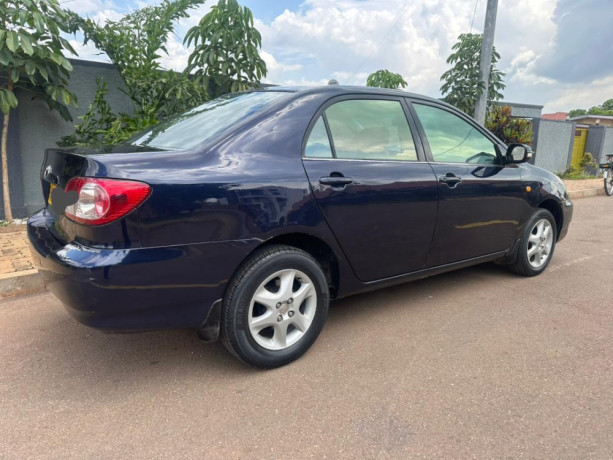 toyota-corolla-very-clean-fuel-efficient-ready-to-drive-big-1