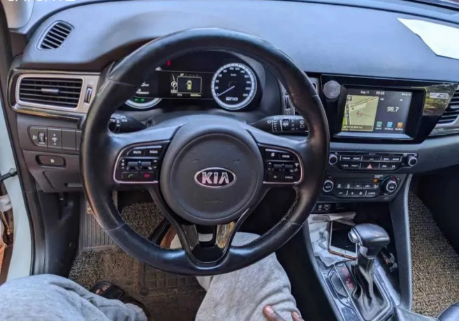 kia-niro-for-sell-big-1