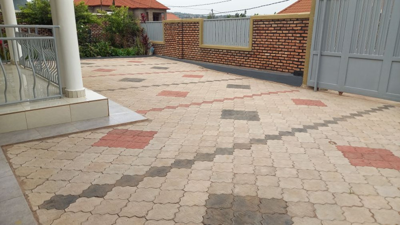 kanombe-house-for-sale-in-kigali-big-2