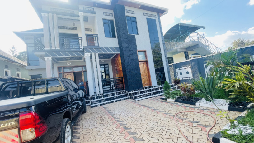 kimironko-near-market-5bedrooms-house-for-sale-at-230m-on-tarmac-roaf-big-1