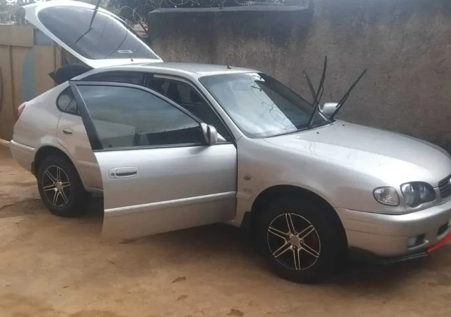 toyota-corolla-big-0