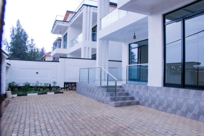 kibagabaga-very-nice-new-house-for-sale-near-pili-pili-in-kigali-rwanda-big-1