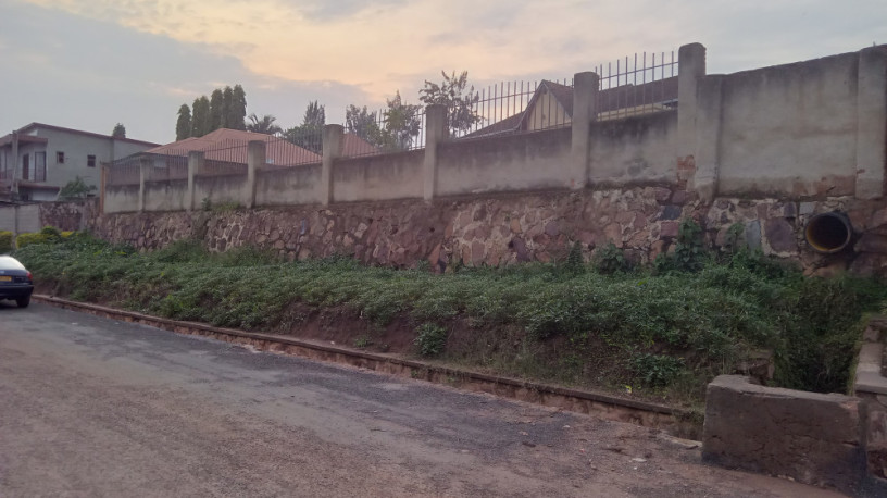 land-with-an-old-house-for-sale-big-3