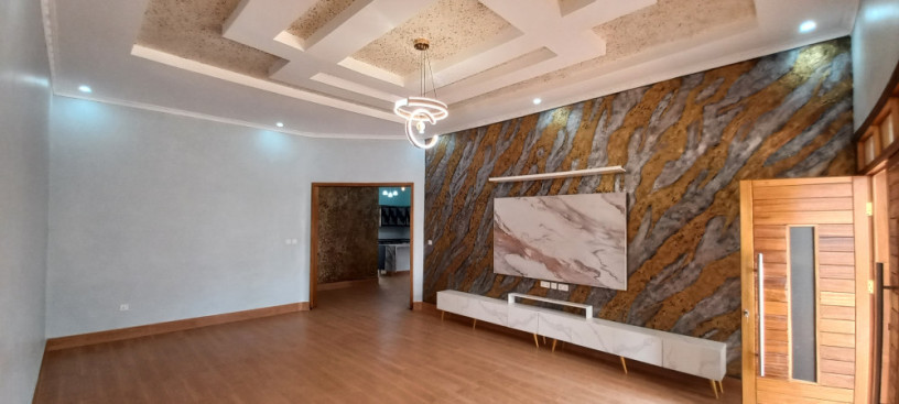 house-for-sale-at-a-good-price-big-1