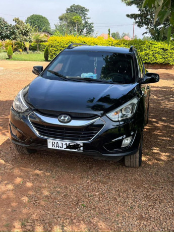 hyundai-tucson-big-0