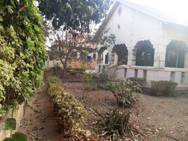40-kimironko-very-big-plot-with-house-for-sale-call-or-whatsapp-big-1