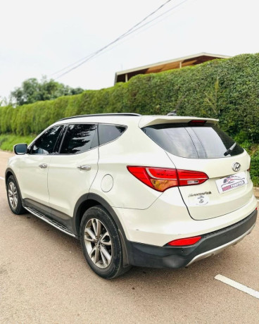 hyundai-santa-fe-big-0