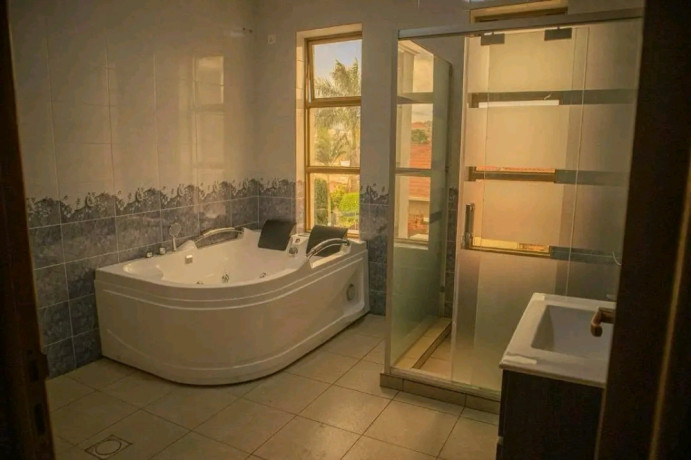 kimironko-furnished-6-bedrooms-house-for-rent-at-1500-in-good-location-big-3