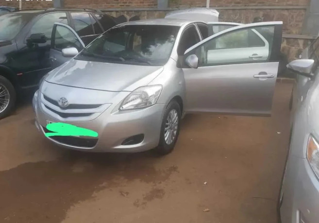 toyota-yaris-big-0