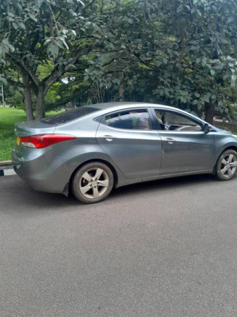 hyundai-elantra-big-2