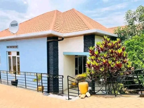 kibagabaga-house-for-sale-on-on-paved-road-in-good-neighborhood-living-dinning-area-4bedrooms-3bathrooms-square-meters-big-5