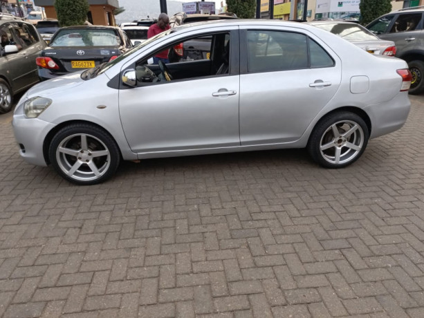 toyota-yaris-big-1