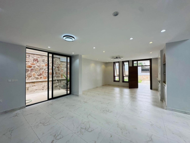 kibagabaga-nice-house-for-sale-in-kigali-big-2