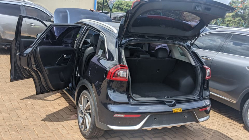 bs-18-kia-niro-2018-for-sale-big-3