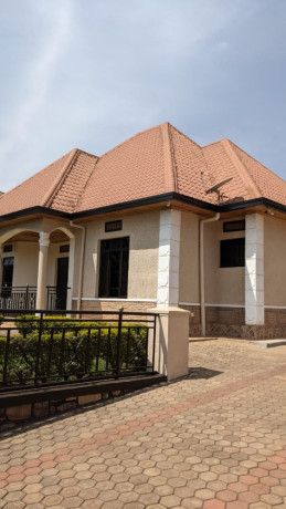 bb-076-kibagabaga-very-nice-unfurnished-house-for-rent-big-0