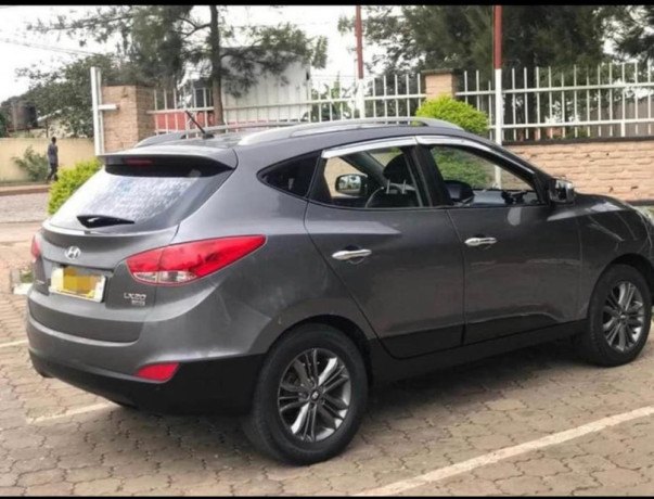 hyundai-tucson-big-2
