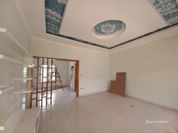 property-for-sale-in-busanza-big-2