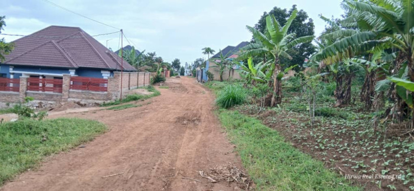 plot-for-sale-inbusanza-at-a-good-price-big-1