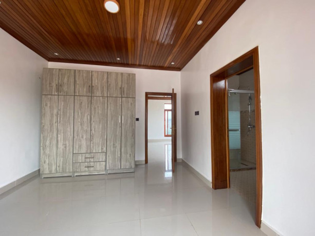 kigali-beautiful-unfurnished-residential-house-for-rent-in-kibagabaga-big-6