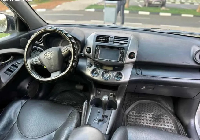 toyota-rav4-big-0