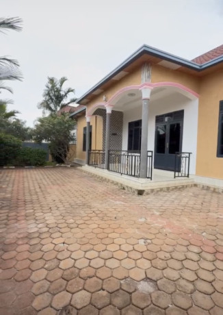 kigali-rwanda-house-for-rent-in-kagarama-muyange-big-0