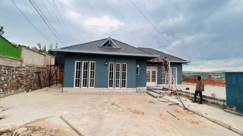 kibagabaga-4-bedrooms800k-very-nice-unfurnished-house-for-rent-in-kigali-big-0