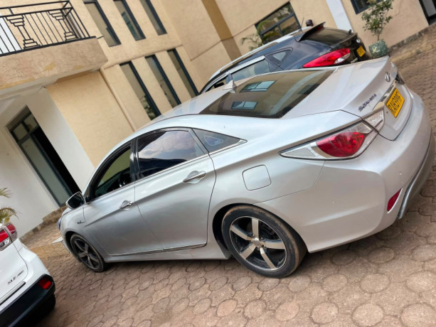 hyundai-sonata-big-0