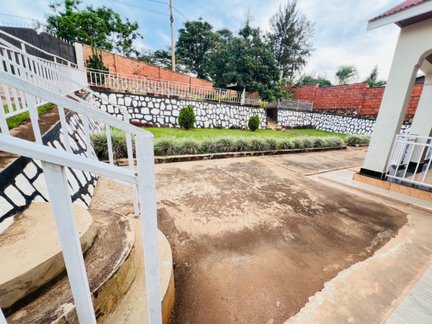 kimironko-big-land-house-for-sale-in-kigali-big-2
