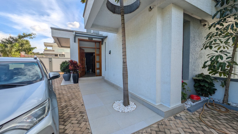 kigali-rwanda-house-for-rent-in-rebero-big-1