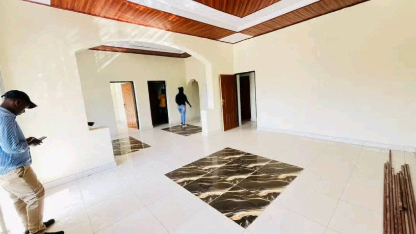 unfurnished-house-for-rent-in-kimironko-good-neighborhood-4-bedrooms-3-bathroom-big-4