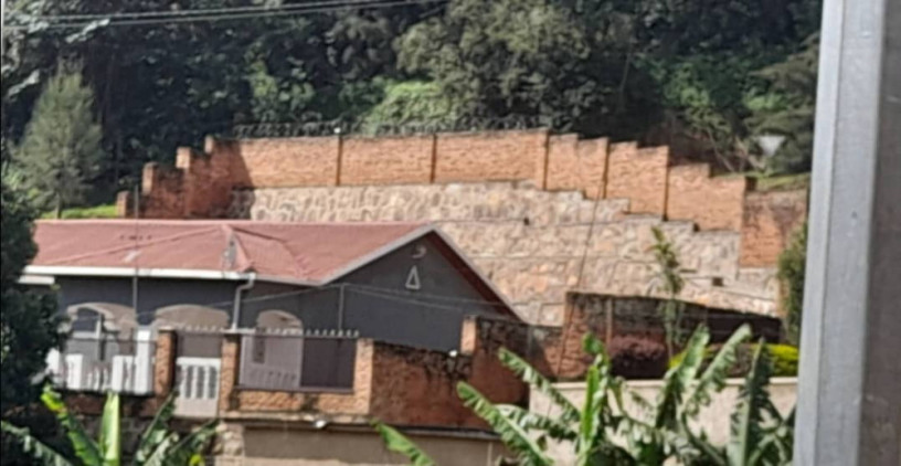 plot-with-old-house-for-sale-big-4