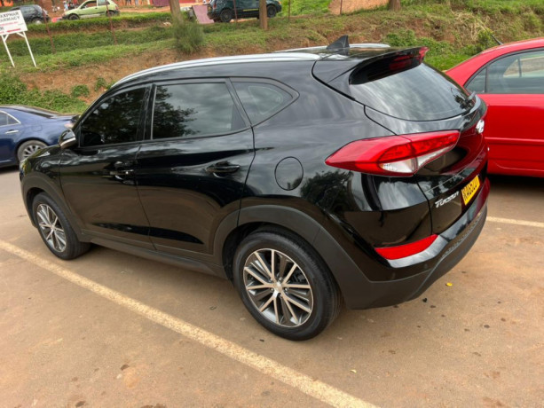 hyundai-tucson-big-2