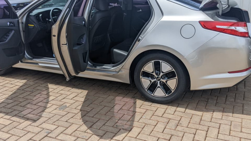 bs-19-very-beautiful-kia-k5-2013-for-sale-big-5