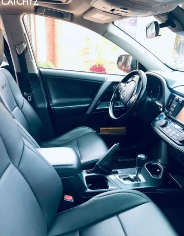 toyota-rav-4-hybrid-for-sale-big-3
