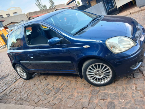 toyota-yaris-big-3