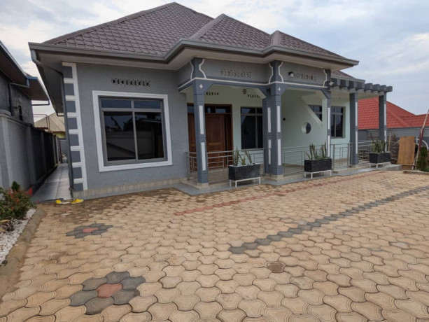 nice-house-for-sale-at-kanombe-busanza-big-0