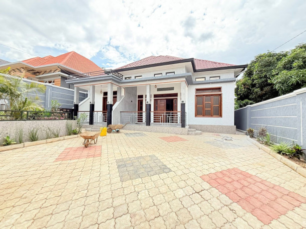 kigali-rwanda-house-for-sale-in-kanombe-victory-big-0