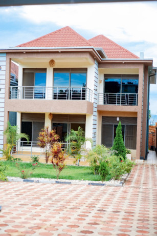 tb002kibagabaga-kibagabaga-very-big-unfurnished-house-for-rent-big-13