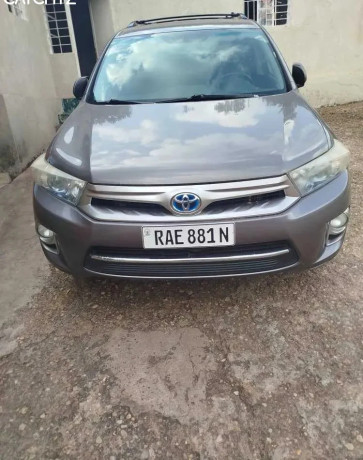 toyota-highlander-hybrid-for-sale-big-2